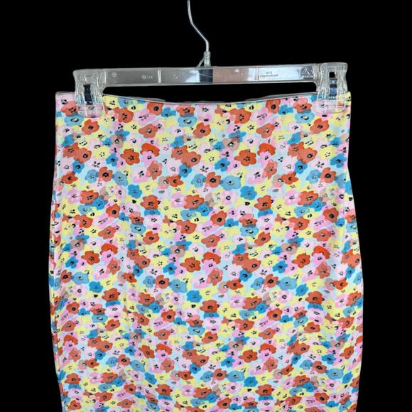 Vero Moda Floral Print Pencil Skirt Small Multi Polyester Blend NWT Stretch Midi - Picture 2 of 11